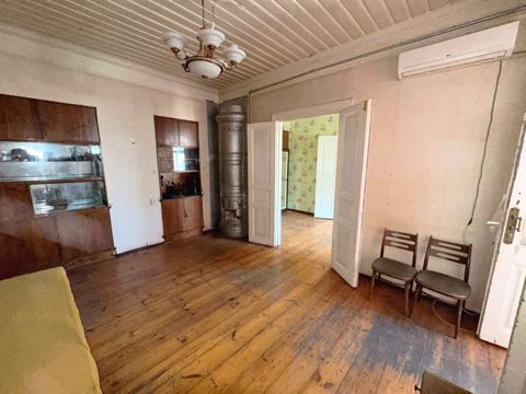 Satılır 3 otaqlı köhnə tikili 75 m² — Bakı