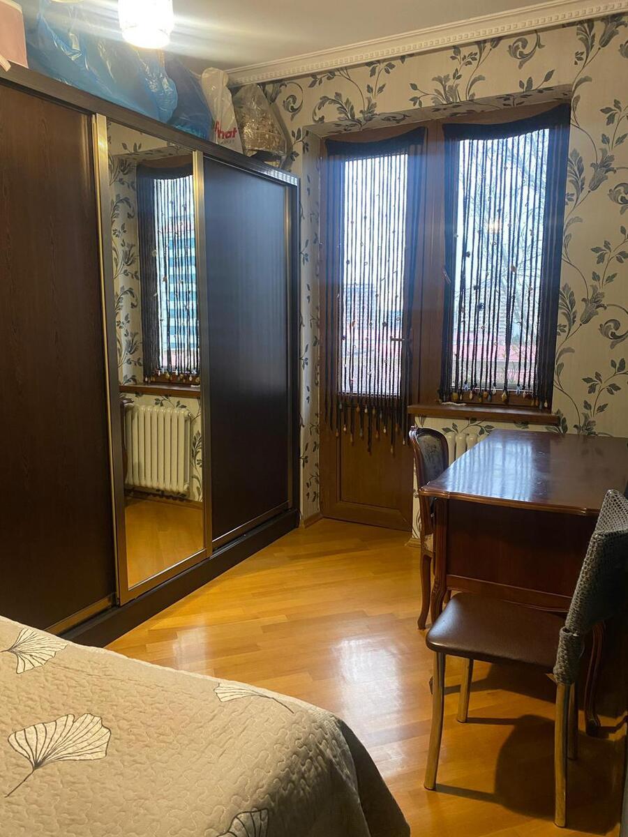 Satılır 4 otaqlı köhnə tikili 116 m² — Mənzil, Bakı (9)