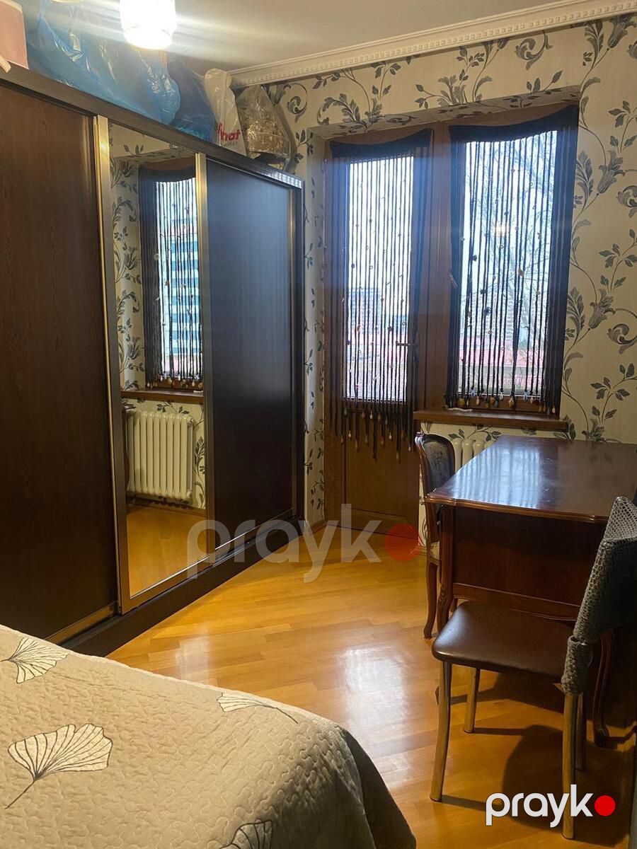 Satılır 4 otaqlı köhnə tikili 116 m² — Mənzil, Bakı (9)