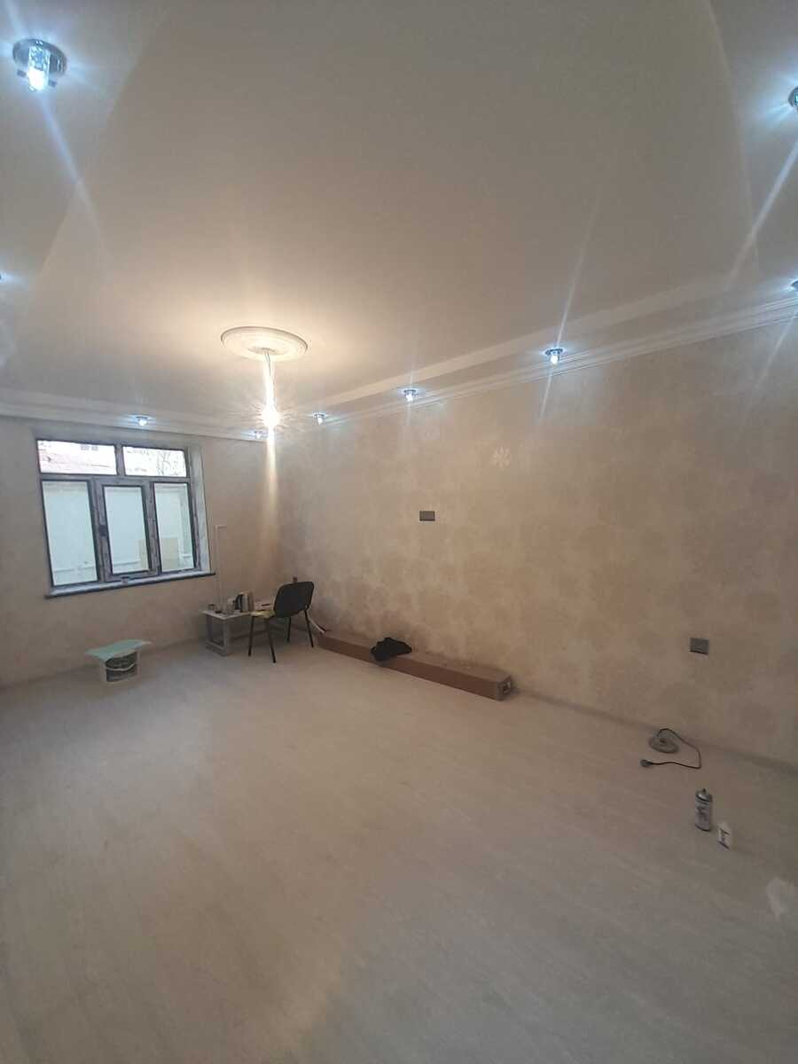 Satılır 4 otaqlı köhnə tikili 65 m² — Mənzil, Bakı (3)