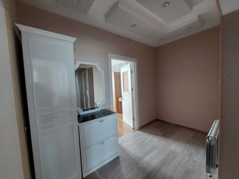 İcarəyə verilir 2 otaqlı köhnə tikili 70 m² — Bakı