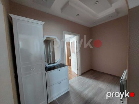 İcarəyə verilir 2 otaqlı köhnə tikili 70 m²