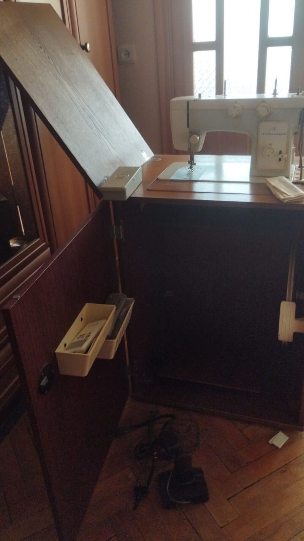 Tikiş maşını Chayka, İşlənmiş,Elektromexaniki, 2 saplı Ünvandan götürmə — Elektronika, Bakı (2)
