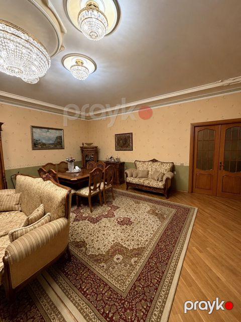 Satılır 4 otaqlı yeni tikili 150 m²