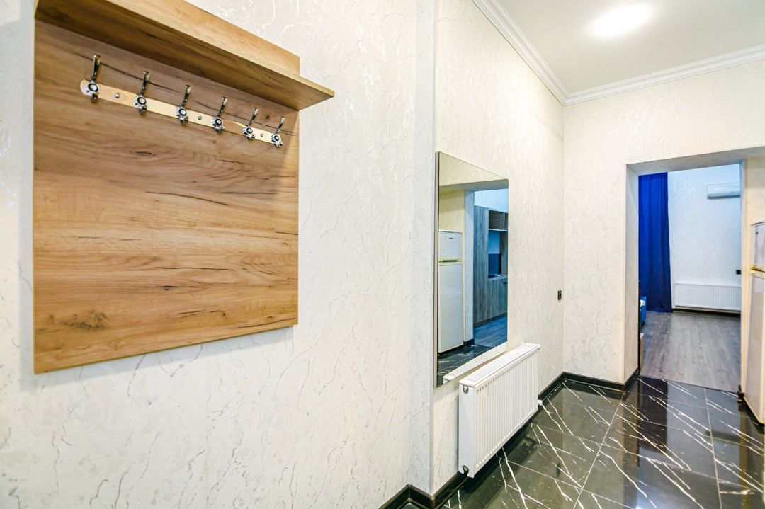 İcarəyə verilir 1 otaqlı köhnə tikili 42 m² — Mənzil, Bakı (5)