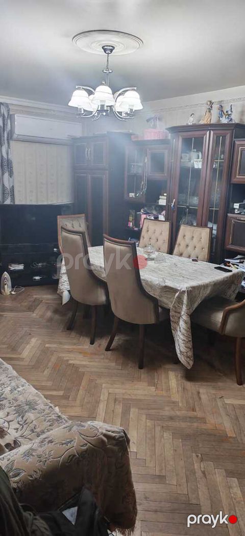 Satılır 3 otaqlı köhnə tikili 70 m²