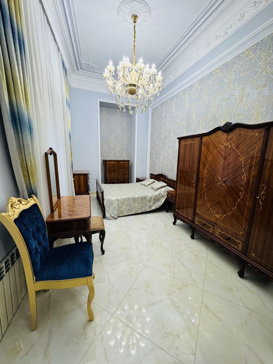Satılır 3 otaqlı köhnə tikili 130 m² — Mənzil, Bakı (9)