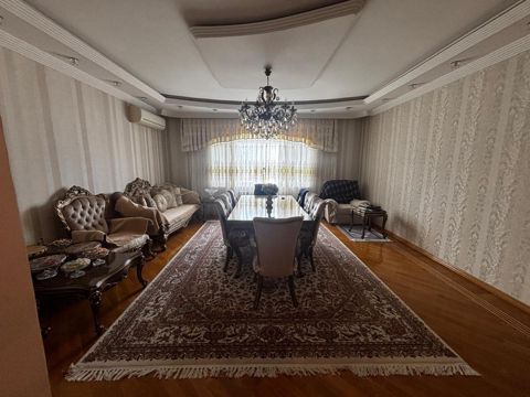 Satılır 3 otaqlı yeni tikili 140 m² — Bakı