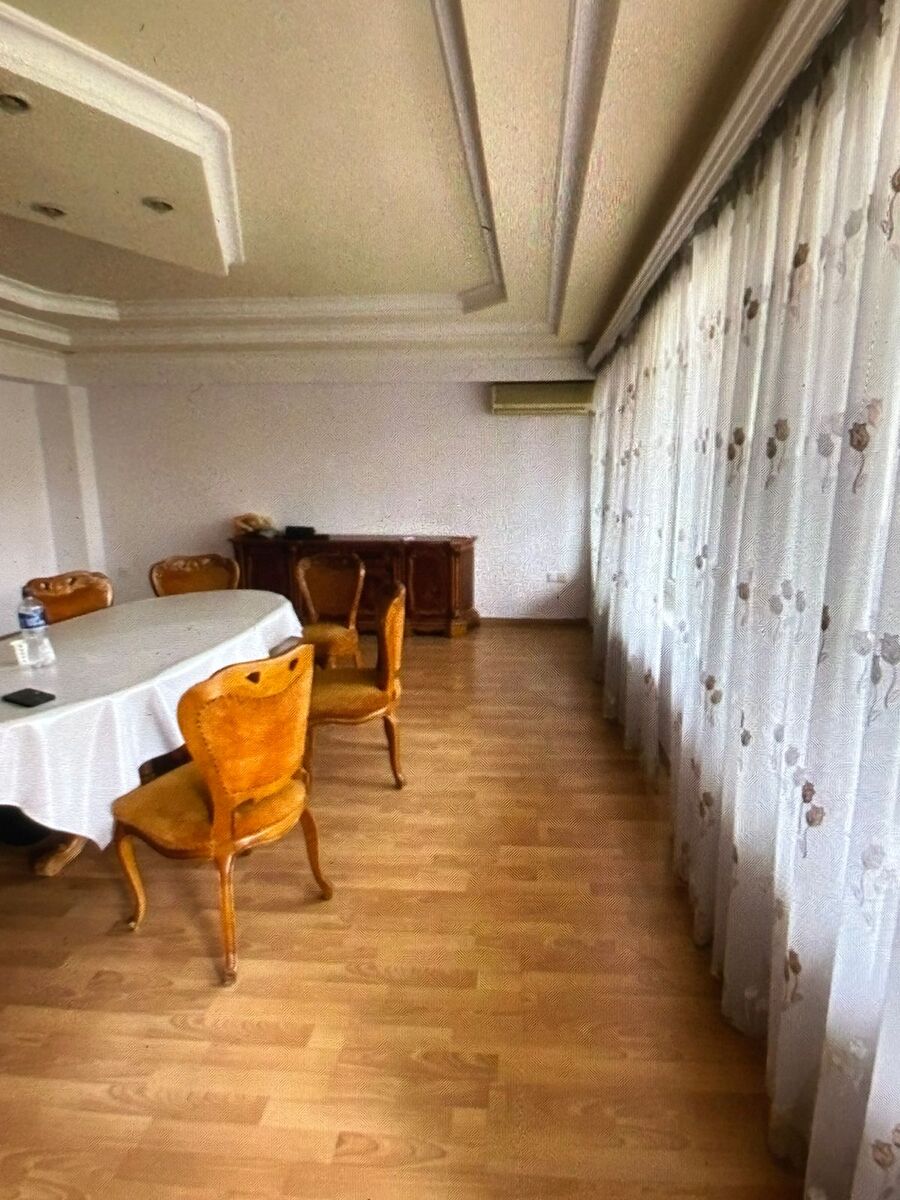 Satılır 6 otaqlı köhnə tikili 140 m² — Mənzil, Bakı (2)