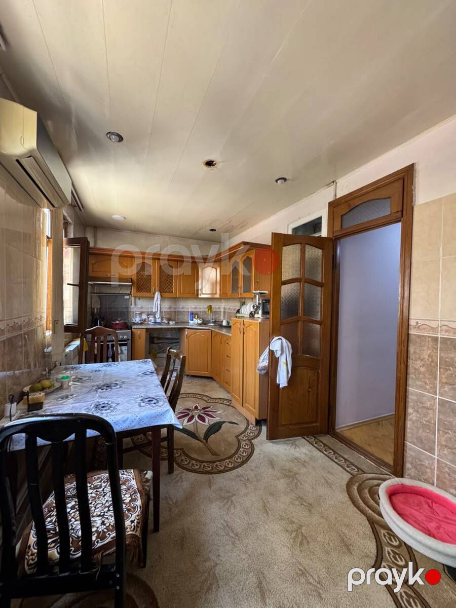 Satılır 4 otaqlı köhnə tikili 110 m² — Mənzil, Bakı (12)