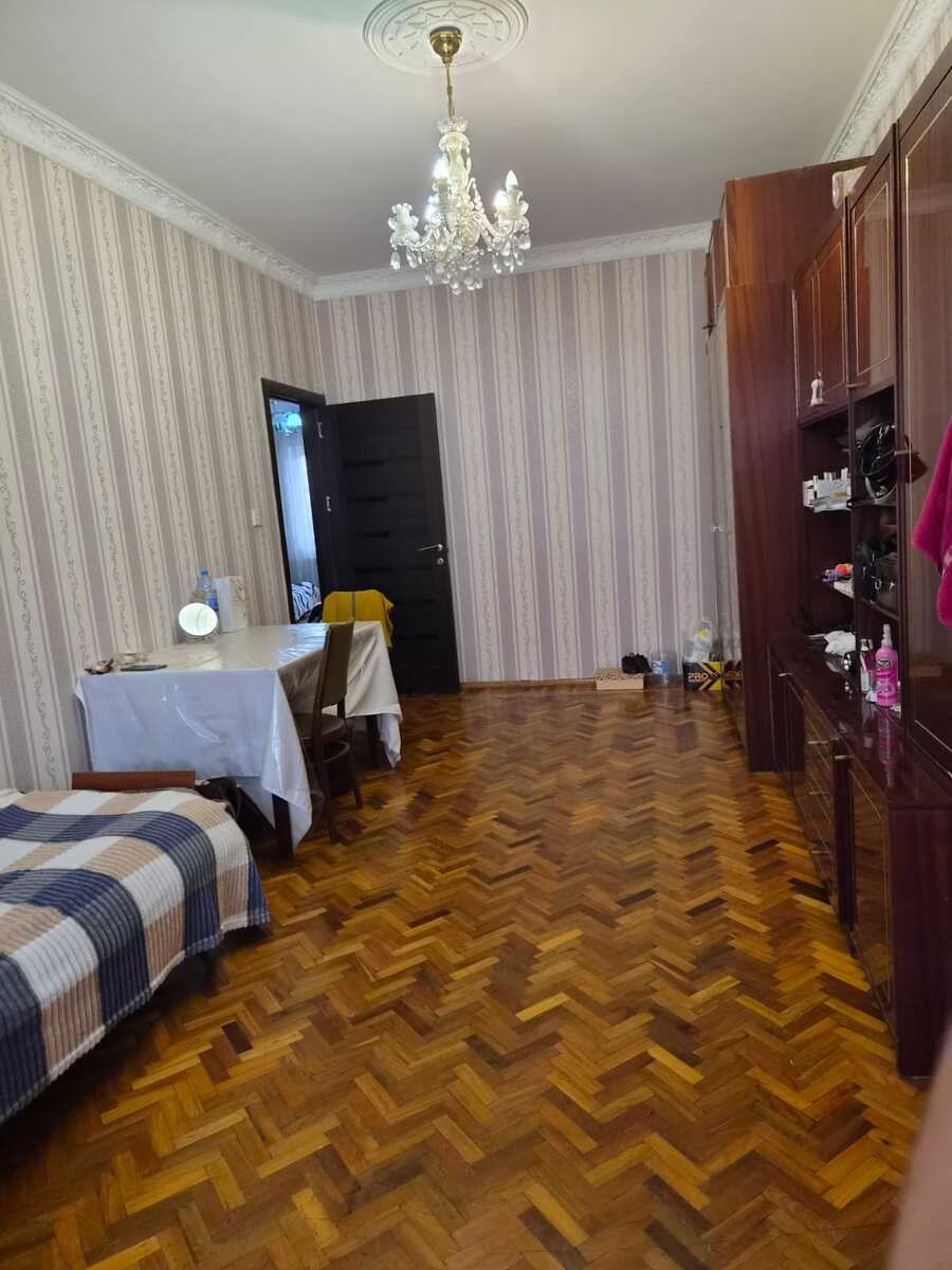 Satılır 4 otaqlı köhnə tikili 100 m² — Mənzil, Bakı (2)