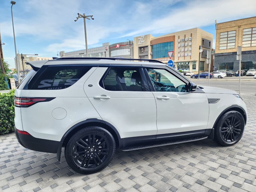 Land Rover Discovery – premium 7 yerlik SUV Xarici: - Ağ kuzov, qara — Avto, Bakı (7)