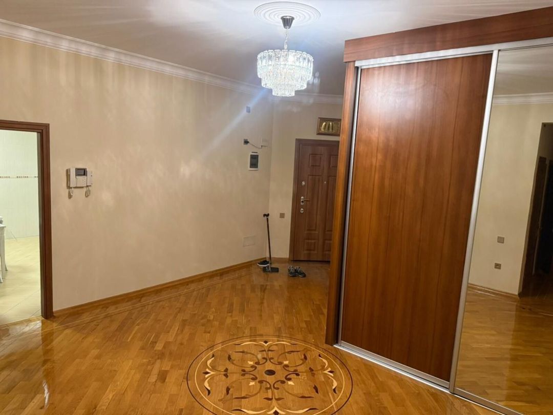 Satılır 4 otaqlı yeni tikili 213 m² — Mənzil, Bakı (8)