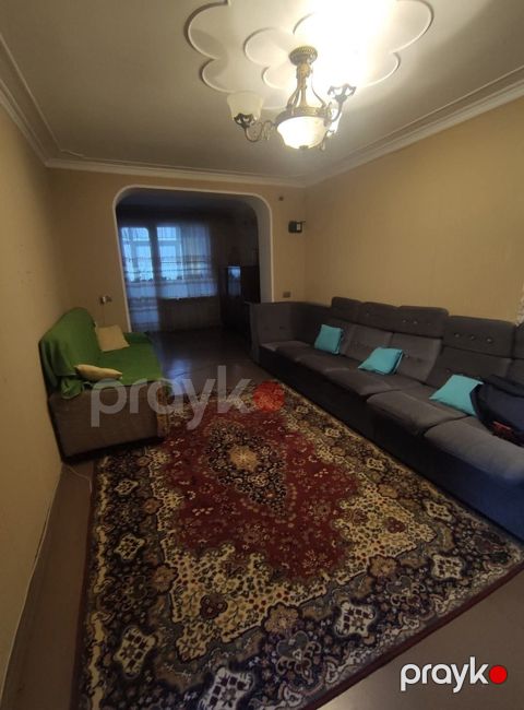 Satılır 3 otaqlı köhnə tikili 80 m²