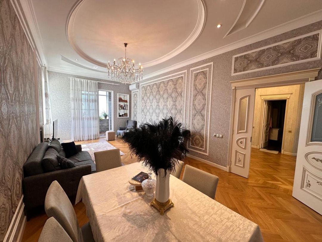 Satılır 8 otaqlı həyət evi/bağ evi 400 m² — Ev, villa, Bakı (3)