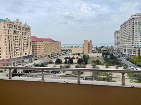 Satılır 4 otaqlı yeni tikili 185 m² — Bakı