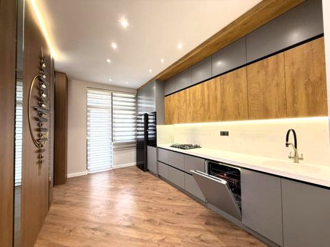 Satılır 3 otaqlı yeni tikili 120 m² — Bakı