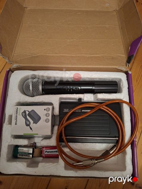 Shure SH-200 simsiz mikrofon sistemi Komplekt: - Simsiz əl mikrofonu — Digah