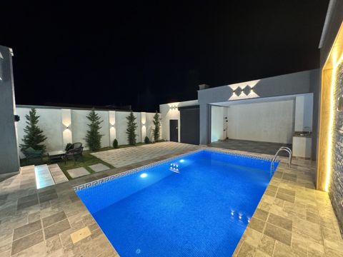 Satılır 4 otaqlı həyət evi/bağ evi 160 m² — Bakı