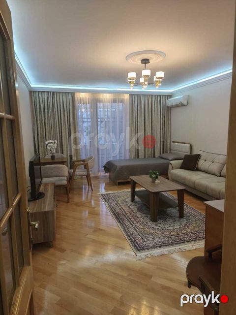İcarəyə verilir 1 otaqlı köhnə tikili 46 m²