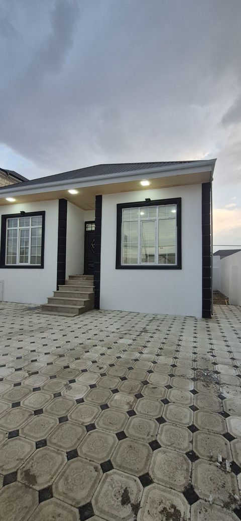 Satılır 3 otaqlı həyət evi/bağ evi 100 m² — Bakı
