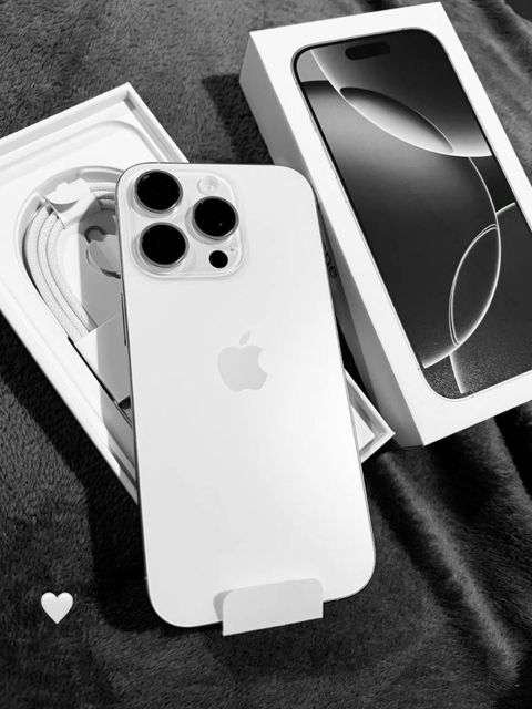 Apple iPhone 16 Pro Max White Titanium 256GB/8GB — Bakı