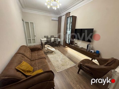 Satılır 2 otaqlı köhnə tikili 65 m²