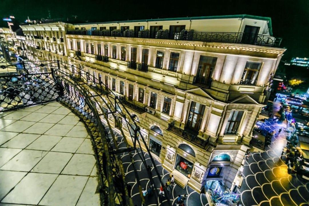 Satılır 5 otaqlı köhnə tikili 320 m² — Mənzil, Bakı (2)