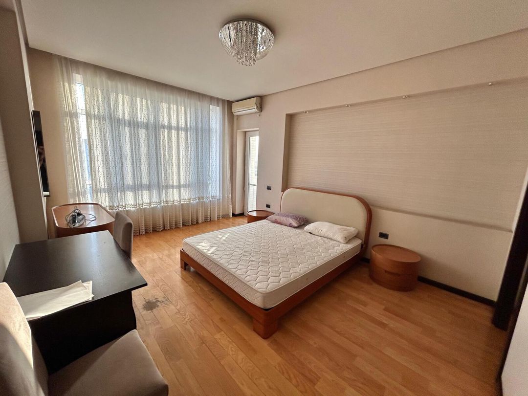 İcarəyə verilir 4 otaqlı yeni tikili 190 m² — Mənzil, Bakı (10)