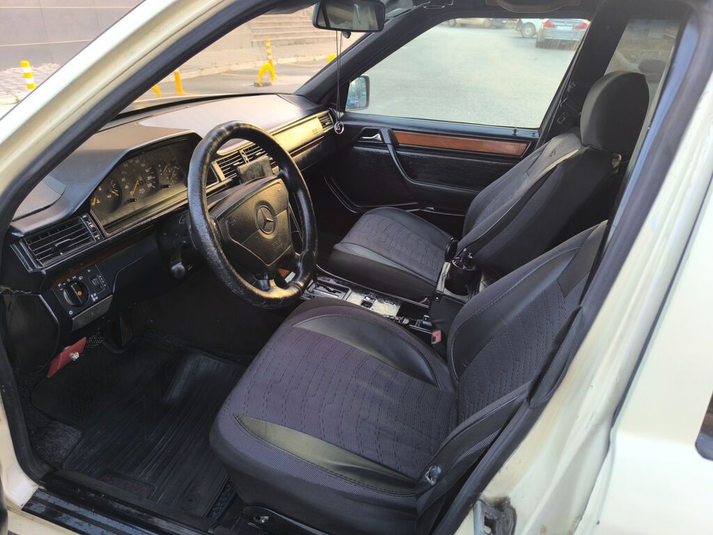 Mercedes-Benz E 250: 2.5 l 1994 il Sedan — Avto, Bakı