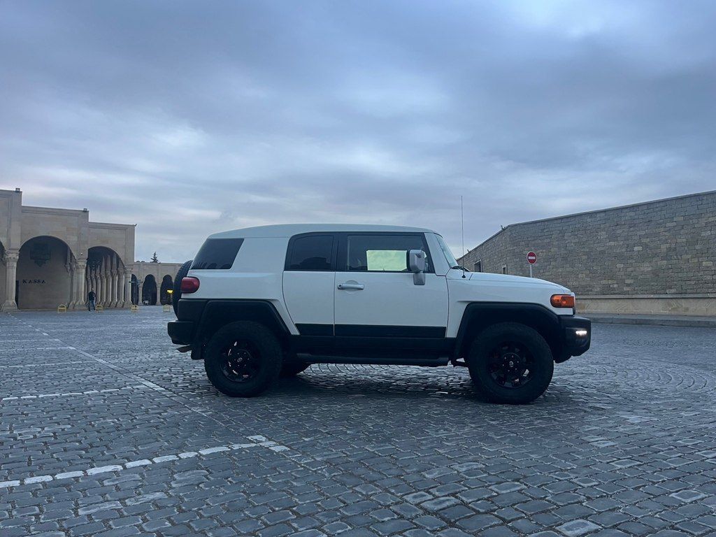 Toyota FJ Cruiser, 4.0 L, 2013 il, 301 985 km — Avtomobillər, Bakı (6)