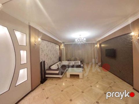 İcarəyə verilir 3 otaqlı yeni tikili 135 m²