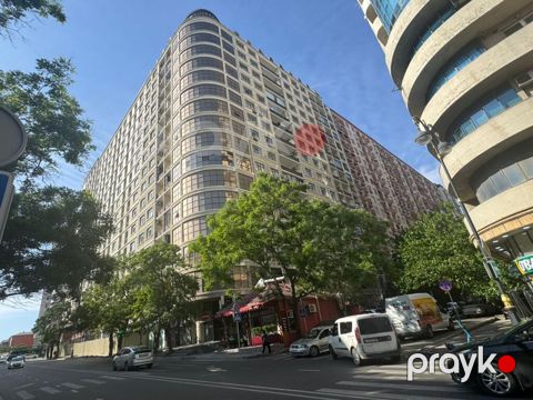 Heydər Əliyev Mərkəzinin yanında, Yeni Təmirli 3 otaqlı geniş mənzil — Bakı