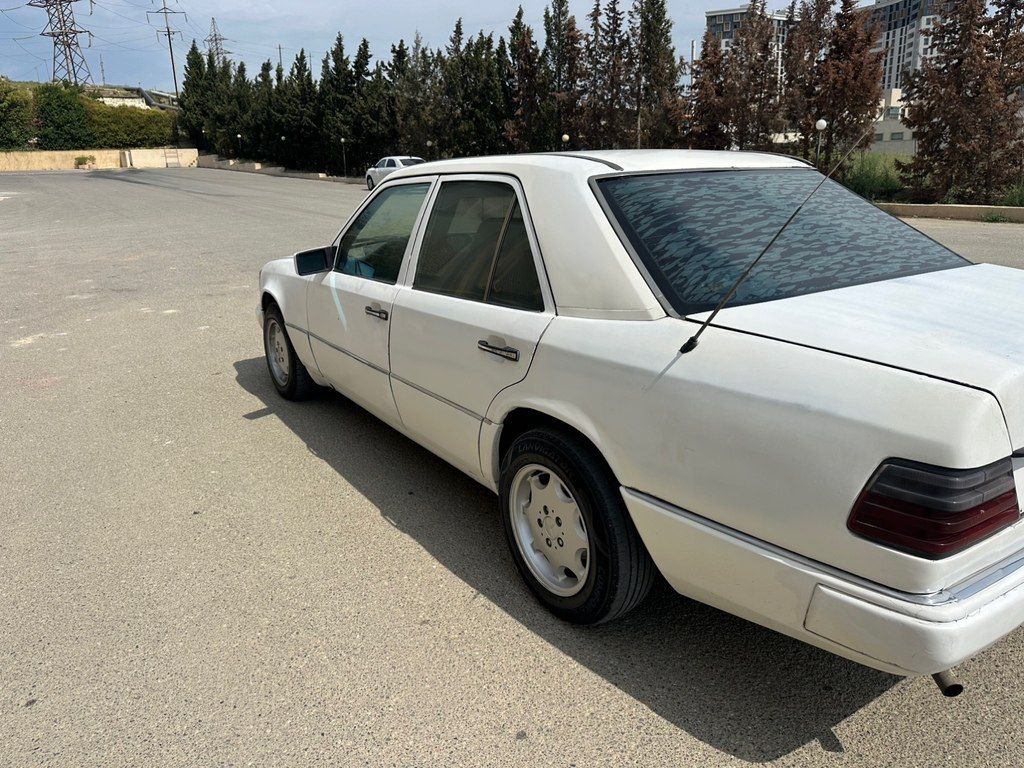 Mercedes 200 D, 2.0 L, 1990 il, 259 600 km — Avtomobillər, Bakı (11)