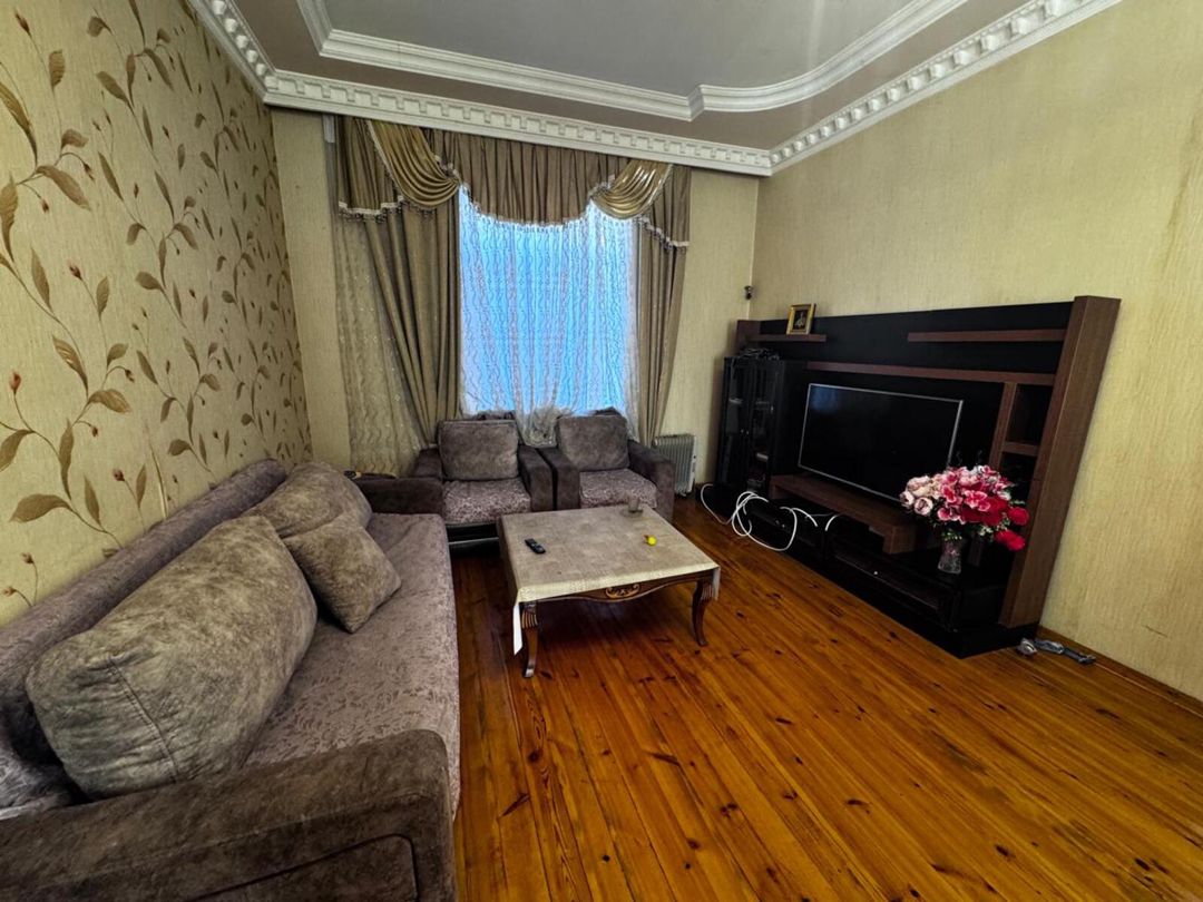 İcarəyə verilir 4 otaqlı həyət evi/bağ evi 200 m² — Ev, villa, Bakı