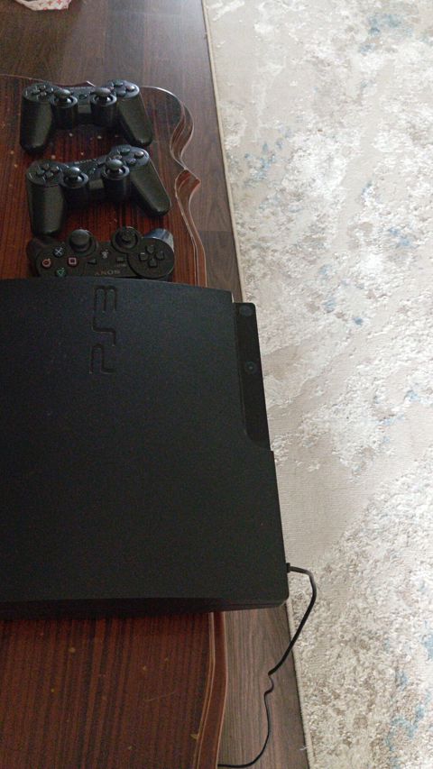 Sony PlayStation 3 (PS3) Slim oyun konsolu Xüsusiyyətlər: - PS3 Slim — Bakı