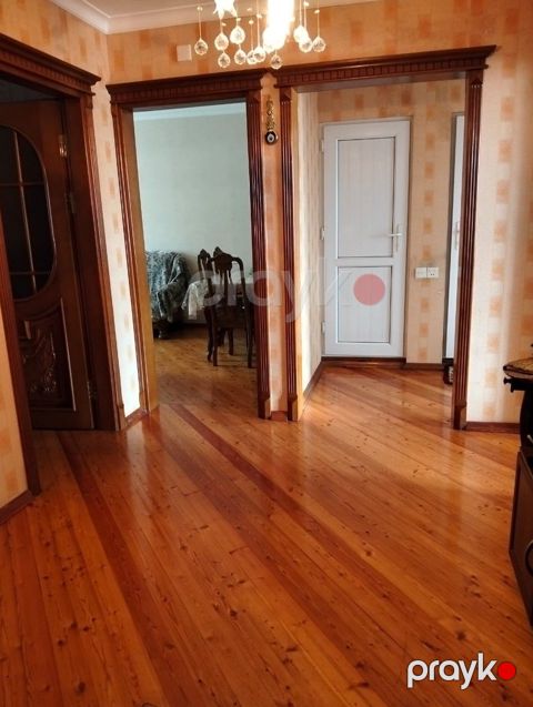 Satılır 3 otaqlı köhnə tikili 70 m² — Bakı