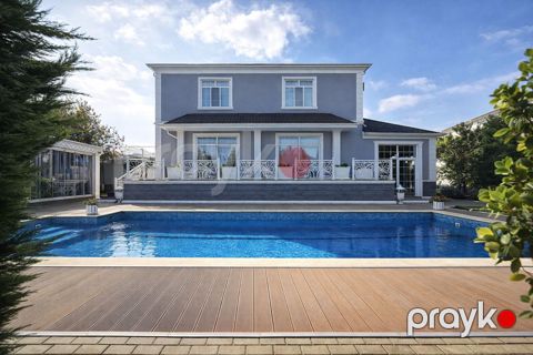 İcarəyə verilir 5 otaqlı həyət evi/bağ evi 400 m²