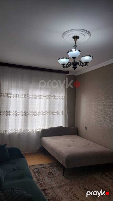 Satılır 1 otaqlı köhnə tikili 45 m²