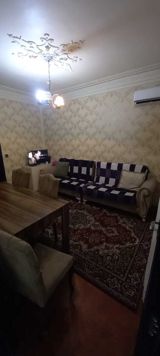 İcarəyə verilir 2 otaqlı köhnə tikili 57 m² — İlham Bəy — Apartment