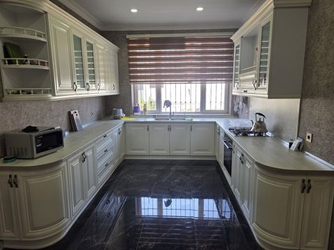 Satılır 6 otaqlı həyət evi/bağ evi 280 m² — Bakı
