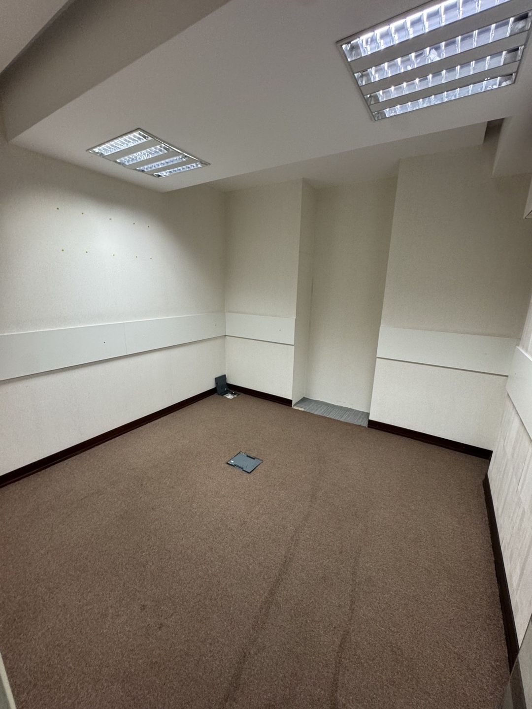 İcarəyə verilir 8 otaqlı ofis 412 m² — Ofis, Bakı (12)