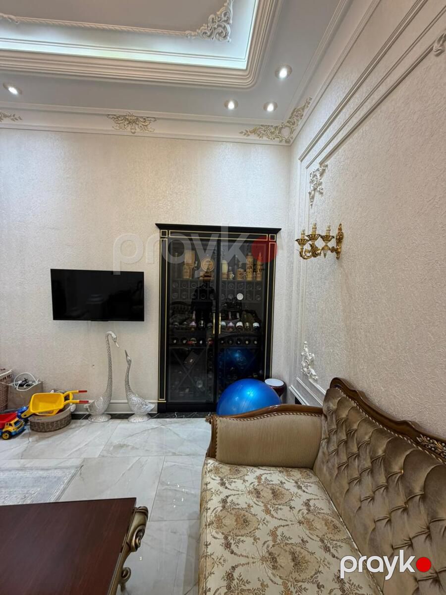 Satılır 4 otaqlı köhnə tikili 213 m² — Mənzil, Bakı (3)