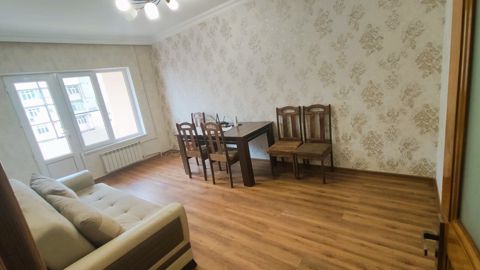 Satılır 2 otaqlı köhnə tikili 70 m² — Bakı