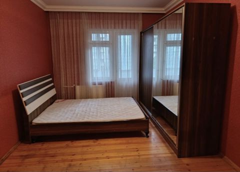 Satılır 1 otaqlı köhnə tikili 42 m² — Bakı