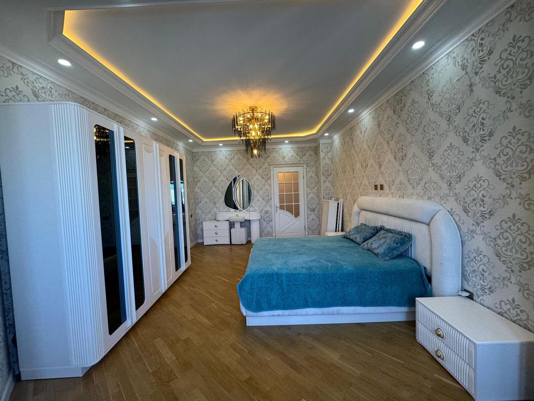 Satılır 4 otaqlı yeni tikili 210 m² — Mənzil, Bakı (2)