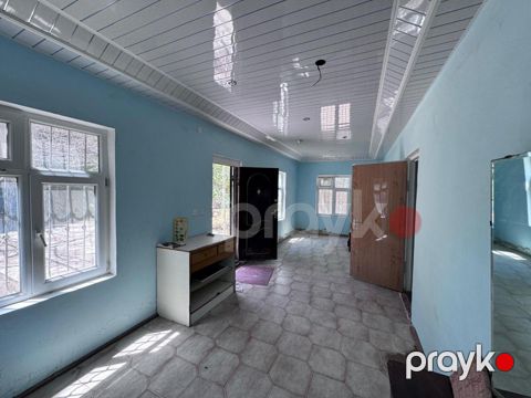 Satılır 9 otaqlı həyət evi/bağ evi 300 m²