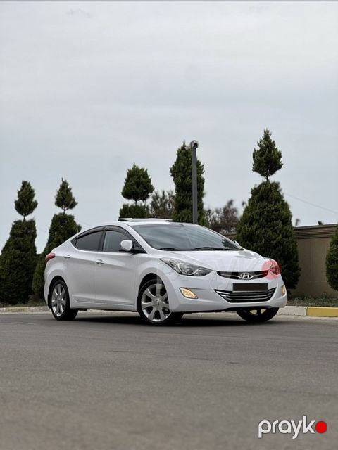 Hyundai Elantra, 1.8 L, 2012 il, 217 500 km
