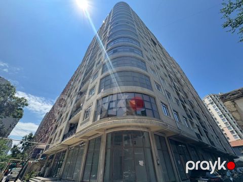 5 otaqlı, Yeni tikili, 215 kv. m