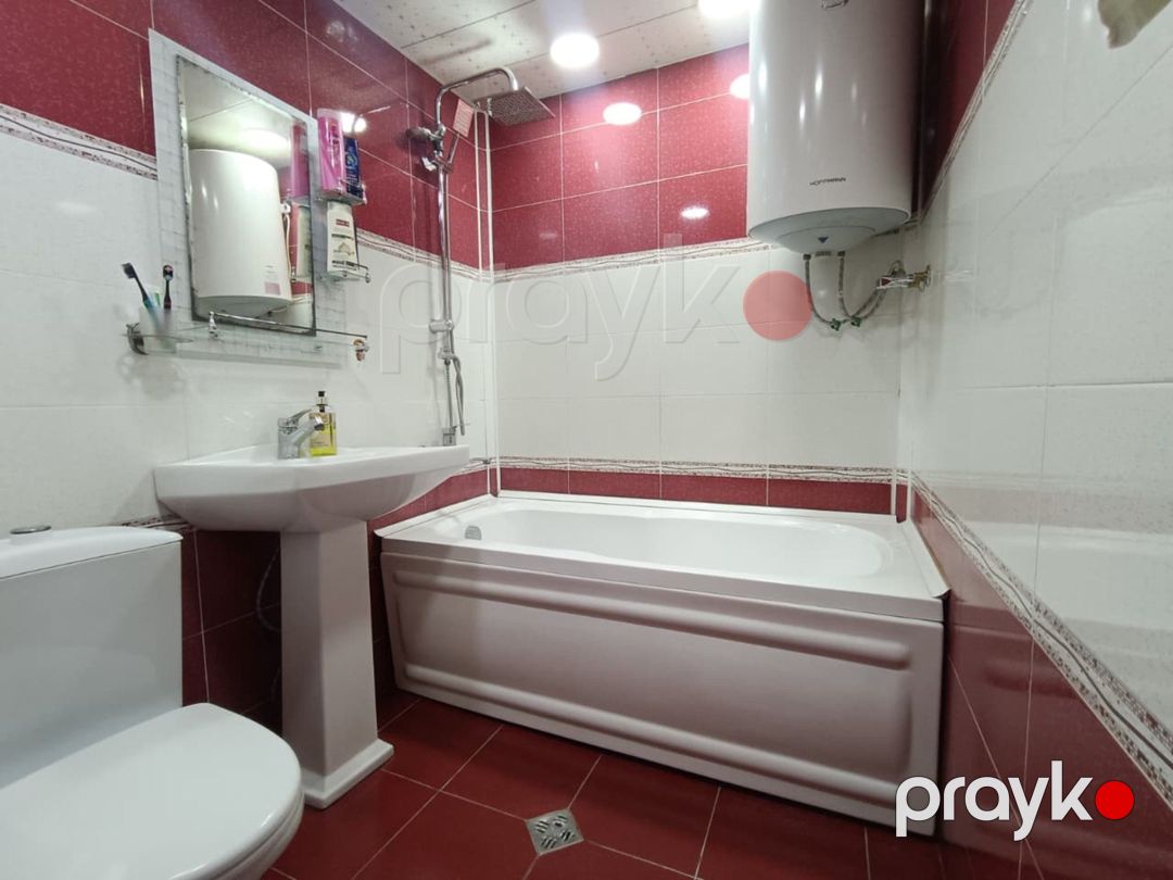 Satılır 2 otaqlı köhnə tikili 68 m² — Mənzil, Bakı (12)